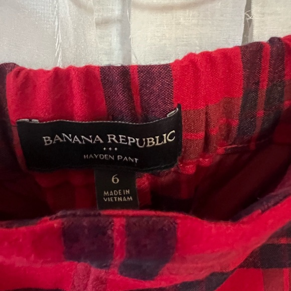 Banana Republic red and black plaid Hayden pant size 6 - Picture 2 of 2